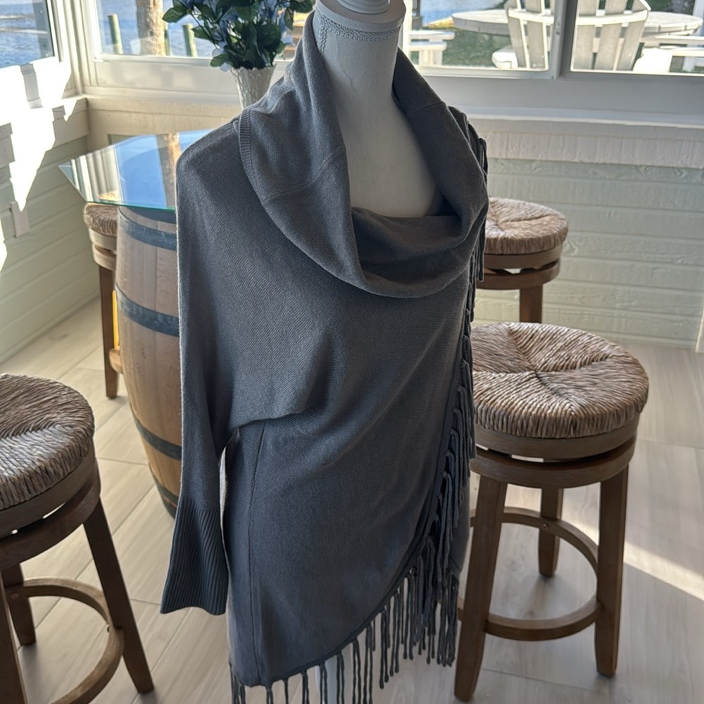 Camille & Co cowl neck gray acrylic sweater - Picture 2 of 3